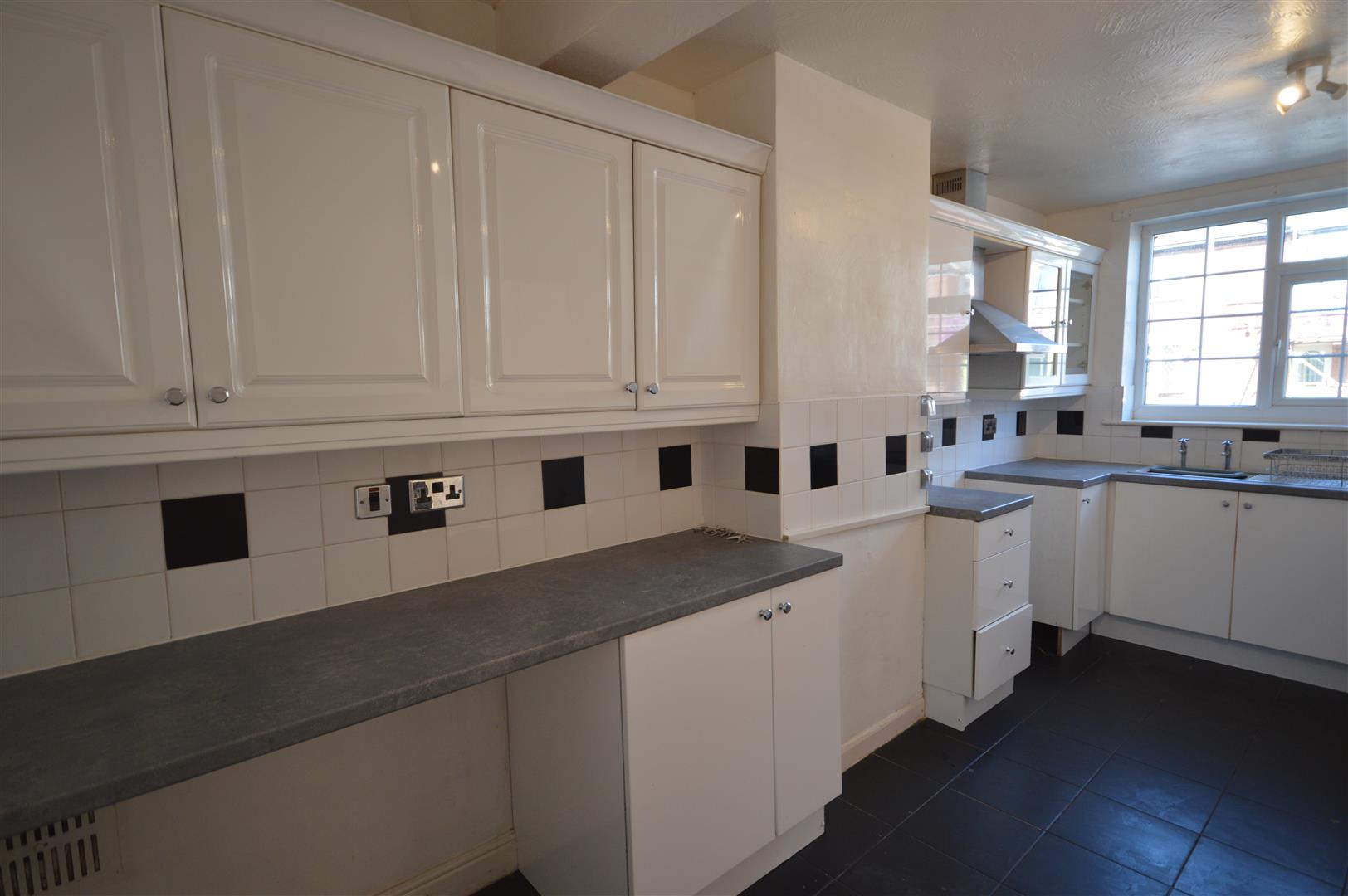 3 bedroom Terraced House for rent in Castleford