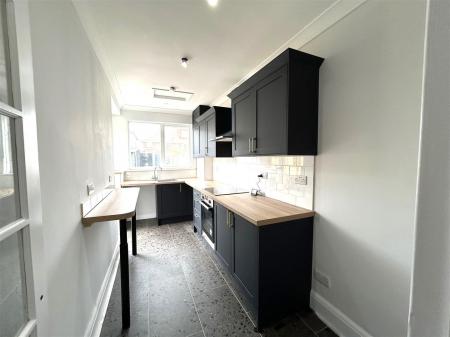 kitchen 2.jpg