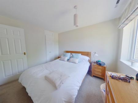 Bed 1 2.jpg