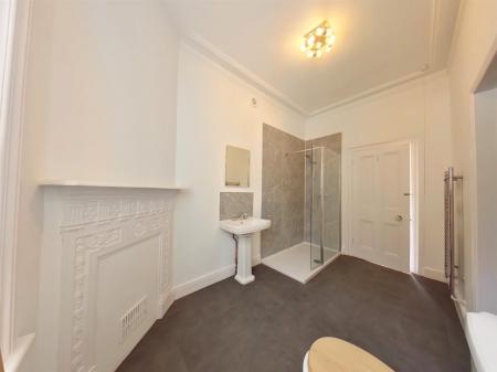 Bathroom (25).jpg