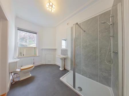 Bathroom (24).jpg