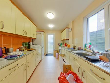 Kitchen (44).jpg