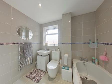 Bathroom (29).jpg