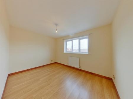 Front Bedroom (1).jpg