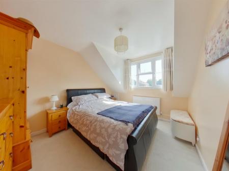 Bed 2 Pic (1).jpg