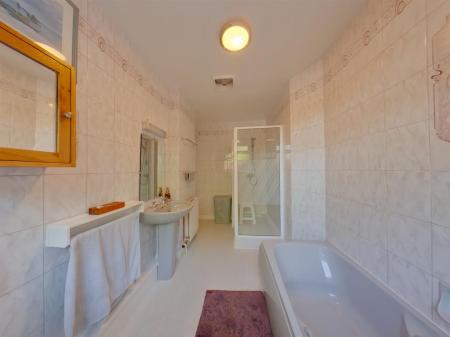 Annex Ensuite.jpg