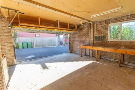 Ashton Way-29 - t.jpeg