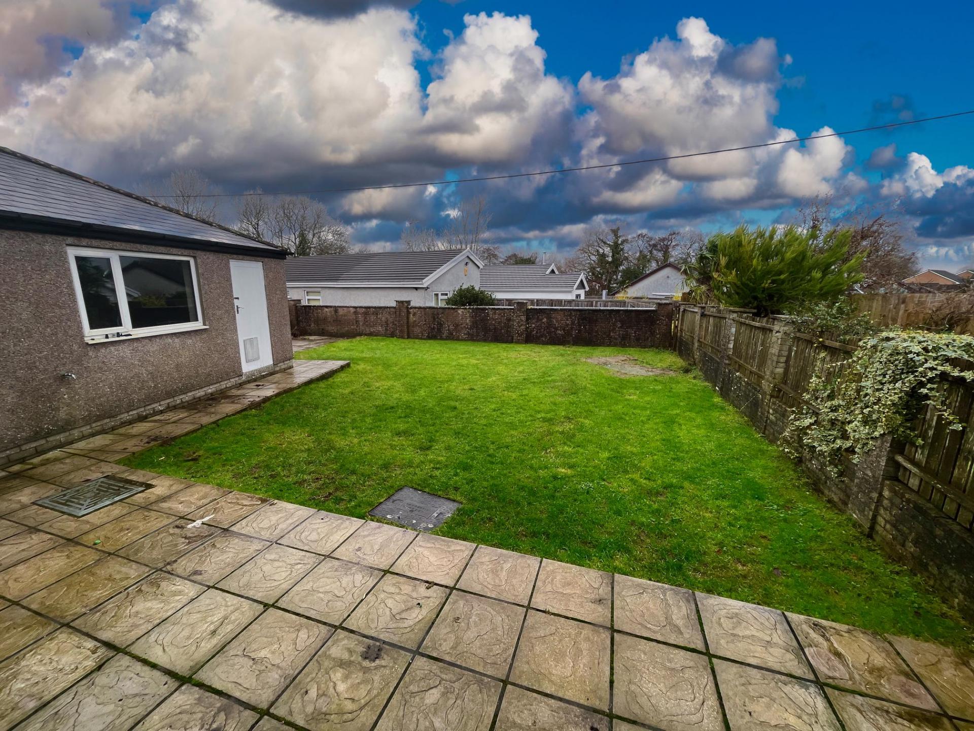 4 bedroom House for sale in Pontyclun