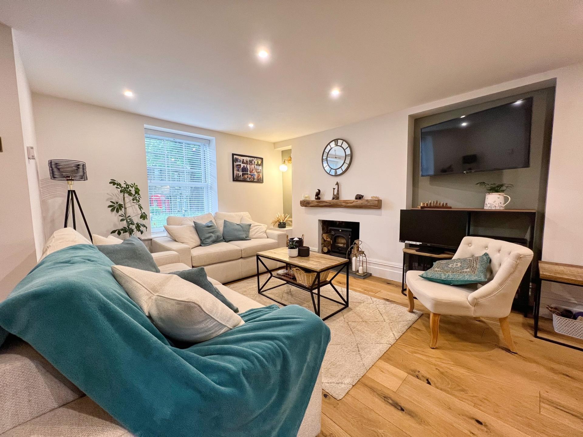 3 bedroom End of Terrace House for sale in Miskin