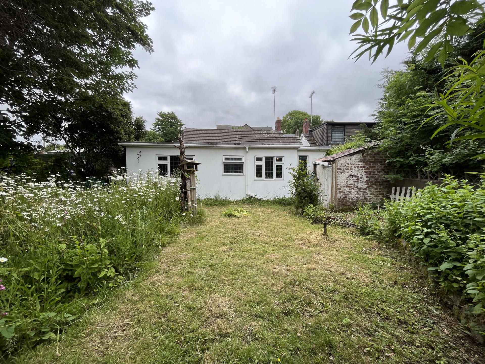 4 bedroom Bungalow for sale in St. Brides Major