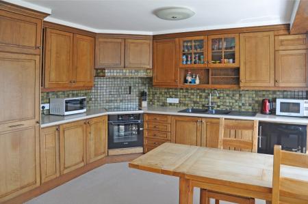 Media image 03