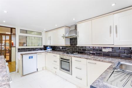 Utility Room / Secondary Kitchen