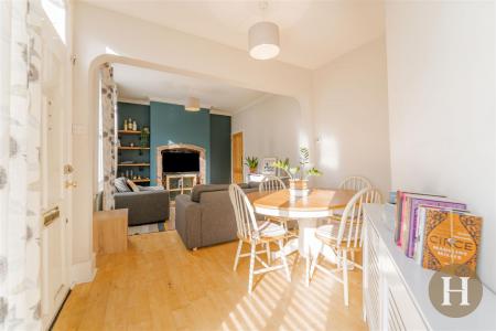 Hadleigh Estate Agents-1.jpg