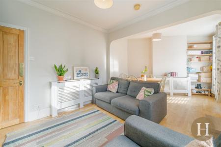 Lounge/ Dining Room