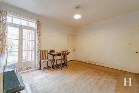 Hadleigh Estate Agents-7.jpg