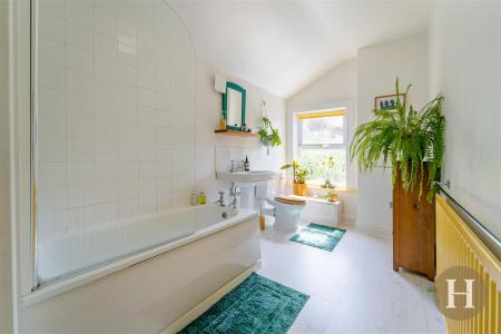 Hadleigh Estate Agents-26.jpg