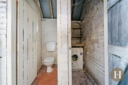 WC/ Store