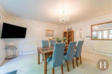 Hadleigh Estate Agents-8.jpg