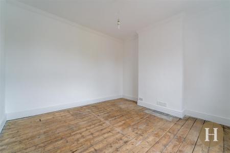 Hadleigh Estate Agents-28.jpg