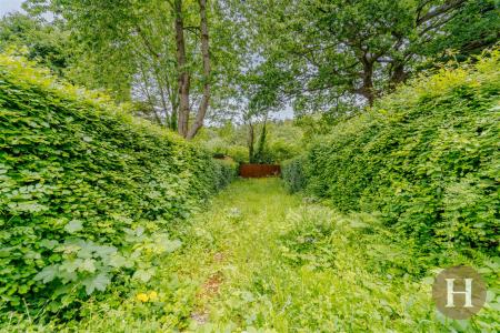Hadleigh Estate Agents-26.jpg