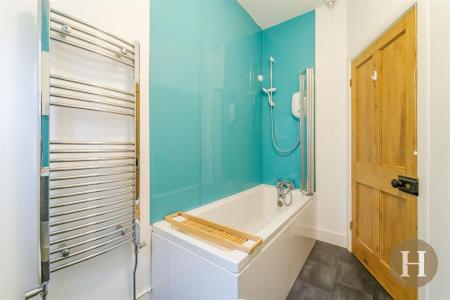 Hadleigh Estate Agents-22.jpg