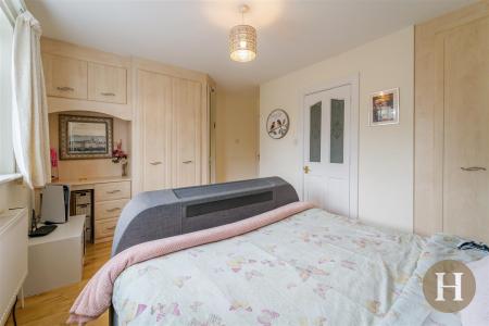 Hadleigh Estate Agents-42.jpg