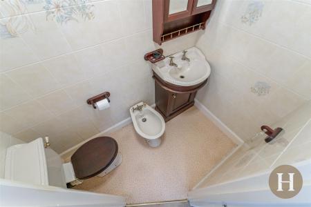 Shower Room/ WC