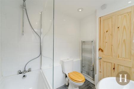 Hadleigh Estate Agents-17.jpg