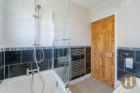 Hadleigh Estate Agents-31.jpg