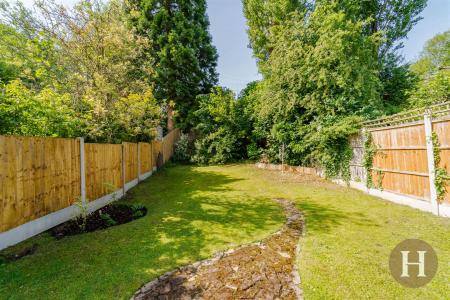 Hadleigh Estate Agents-34.jpg