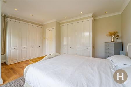 Hadleigh Estate Agents-32.jpg