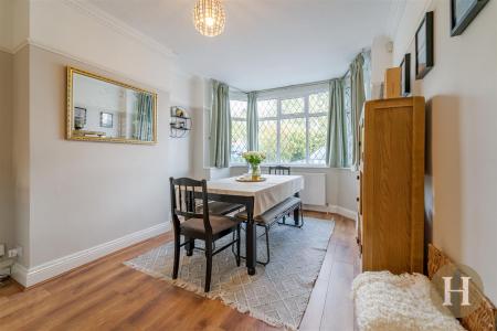 Lounge/ Dining Room