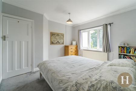 Hadleigh Estate Agents-36.jpg