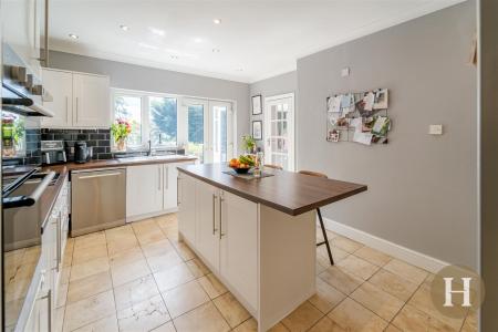 Hadleigh Estate Agents-14.jpg