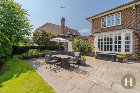 Hadleigh Estate Agents-65.jpg