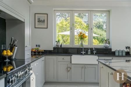 Hadleigh Estate Agents-77.jpg