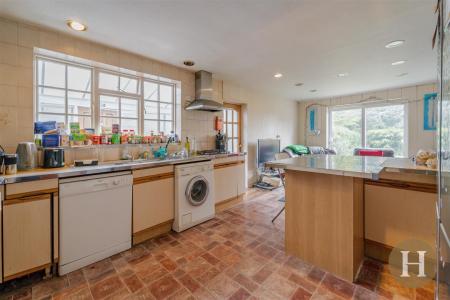 Hadleigh Estate Agents-11.jpg