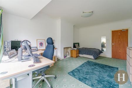 Hadleigh Estate Agents-5.jpg