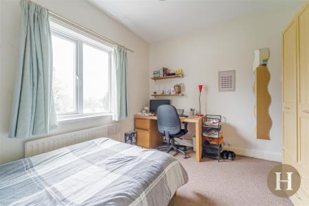 Hadleigh Estate Agents-34.jpg