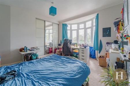 Hadleigh Estate Agents-28.jpg