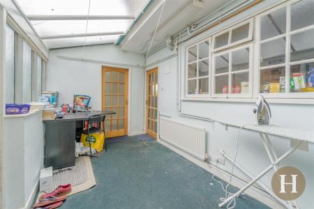 Hadleigh Estate Agents-17.jpg