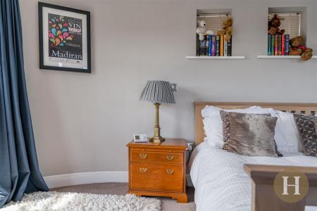 Hadleigh Estate Agents-29.jpg