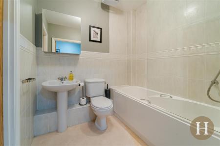 Hadleigh Estate Agents-22.jpg
