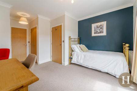 Hadleigh Estate Agents-21.jpg