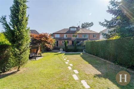 Hadleigh Estate Agents-63.jpg