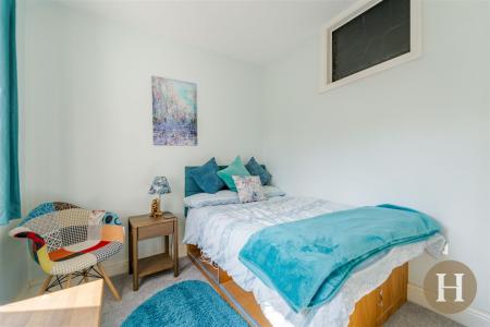 Hadleigh Estate Agents-24.jpg