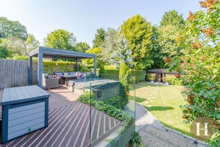 Hadleigh Estate Agents-59.jpg