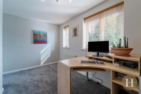 Hadleigh Estate Agents-12.jpg
