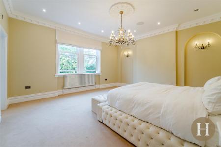 Hadleigh Estate Agents-50.jpg