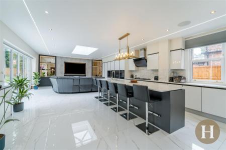 Hadleigh Estate Agents-15.jpg